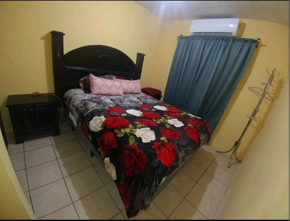 Casa Vicky Alojamiento Para Vacaciones Y Tramites Consulares ซิวดัด ฮัวเรซ ภายนอก รูปภาพ