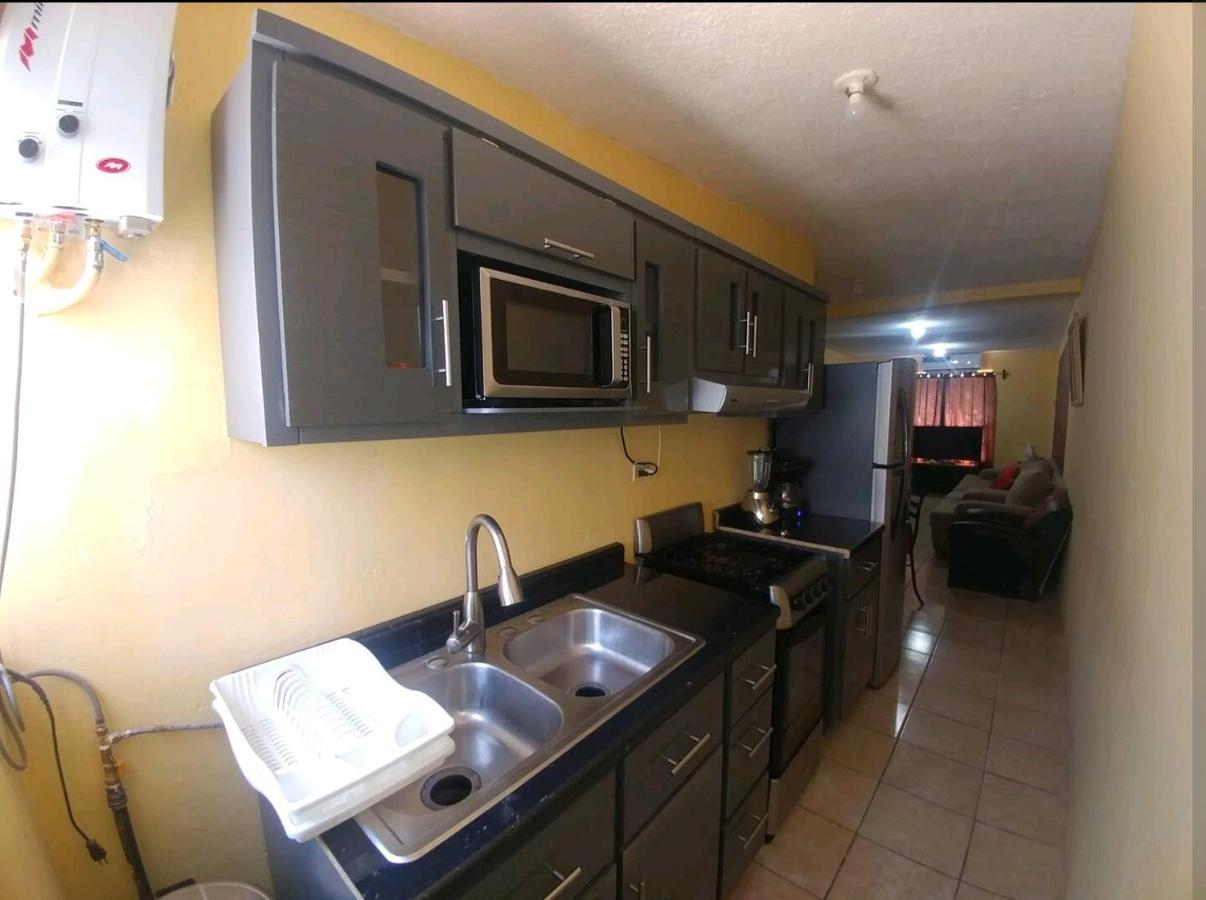 Casa Vicky Alojamiento Para Vacaciones Y Tramites Consulares ซิวดัด ฮัวเรซ ภายนอก รูปภาพ