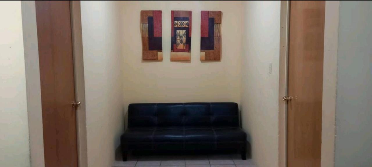 Casa Vicky Alojamiento Para Vacaciones Y Tramites Consulares ซิวดัด ฮัวเรซ ภายนอก รูปภาพ